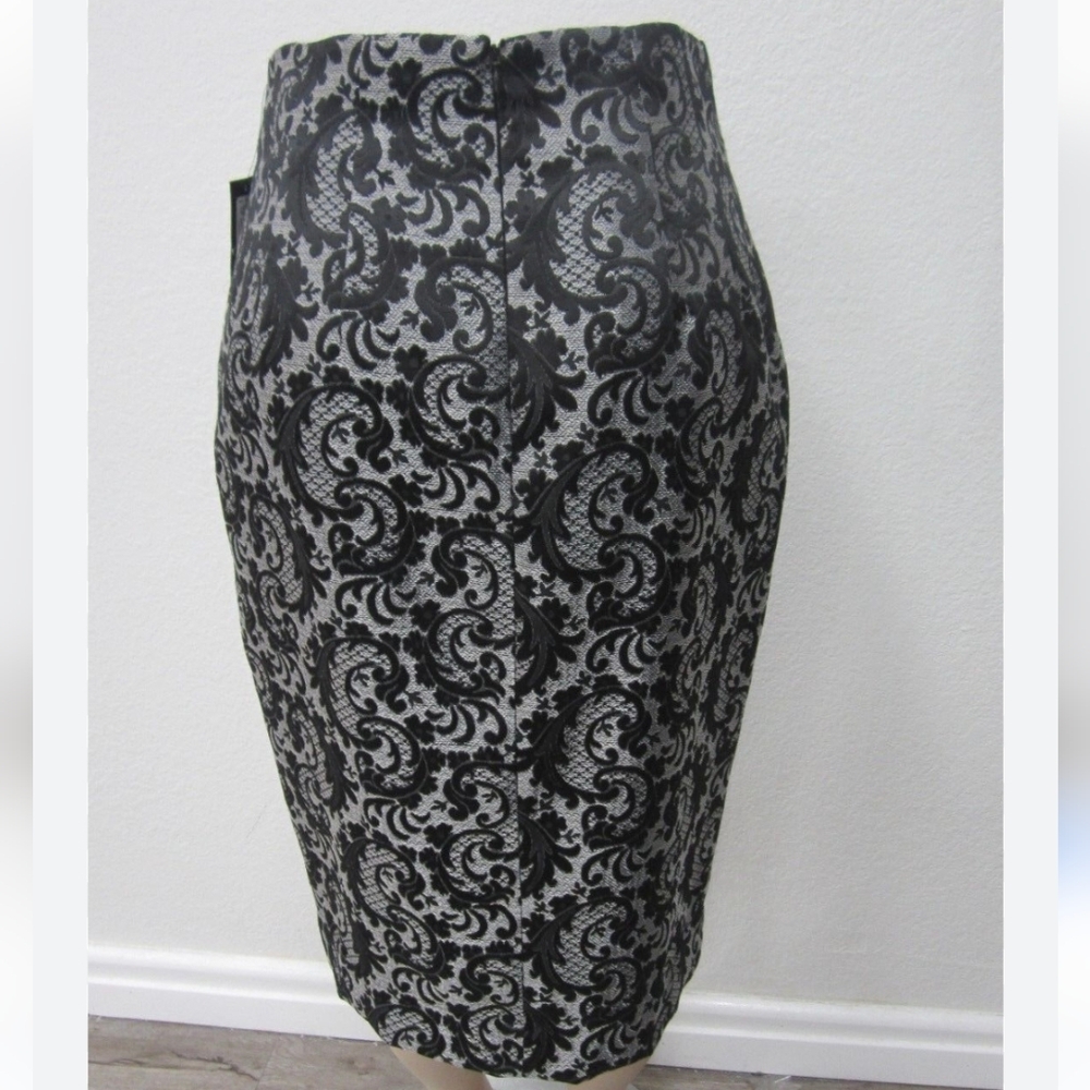 NWT! Women's Black & Grey Jacquard Pencil Skirt Size M